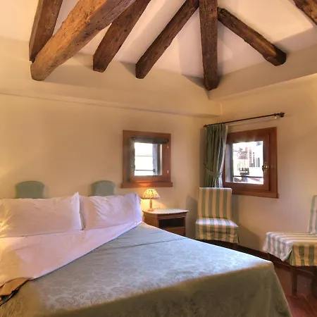 San Barnaba 3* Venice