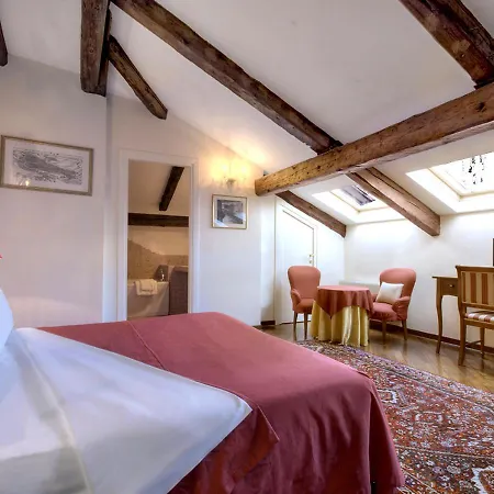Отель San Barnaba 3*